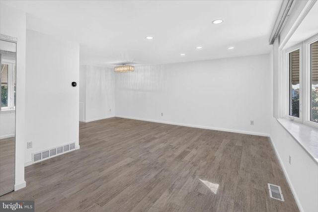 391 PARLIN PL, Philadelphia, PA 19116