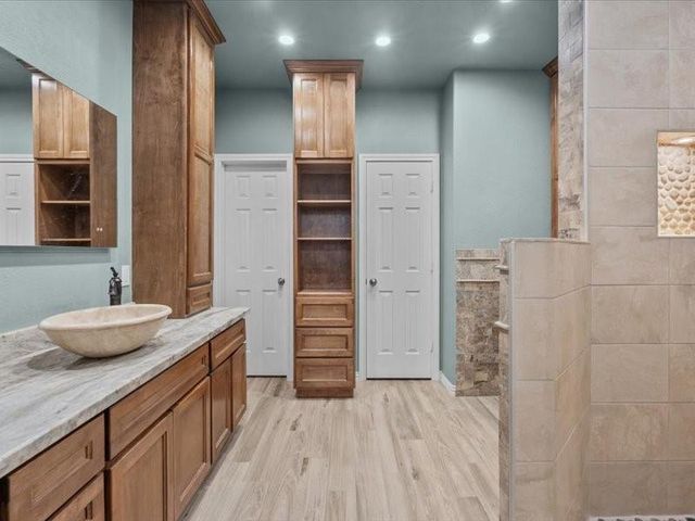 3703 Wild Oak Drive, Pearland, TX 77581