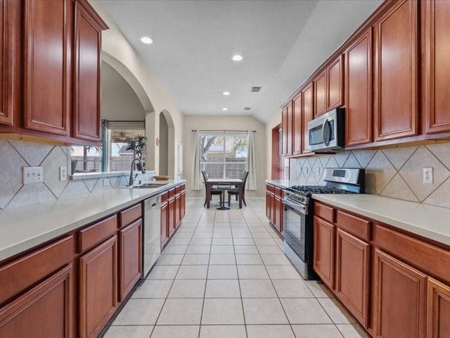 3703 Wild Oak Drive, Pearland, TX 77581