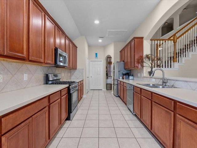 3703 Wild Oak Drive, Pearland, TX 77581