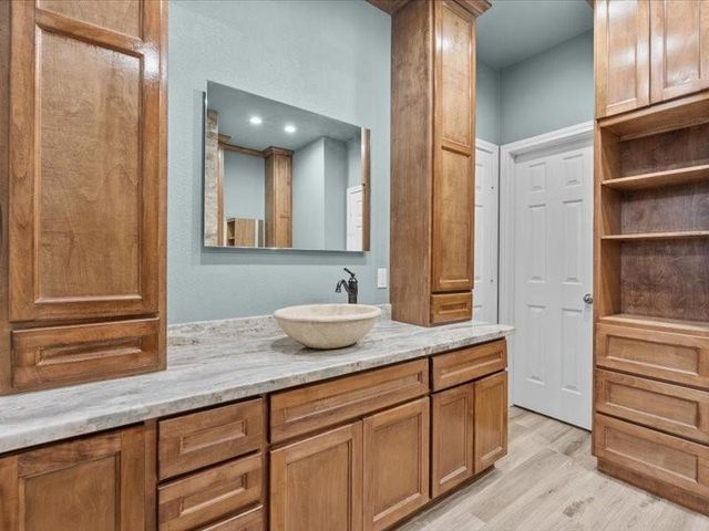 3703 Wild Oak Drive, Pearland, TX 77581