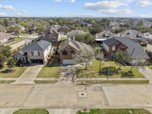 3703 Wild Oak Drive, Pearland, TX 77581