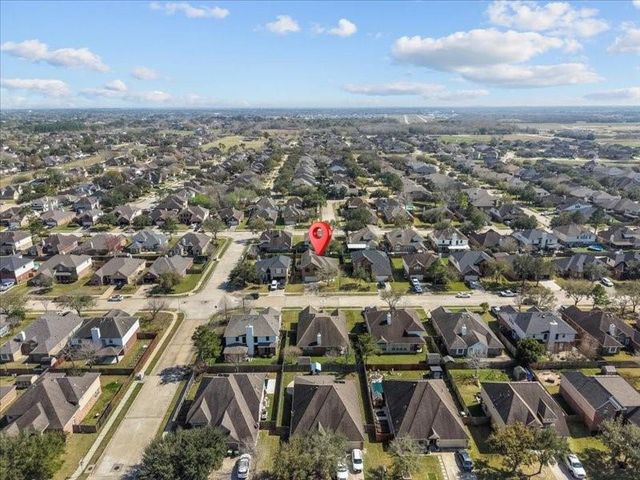 3703 Wild Oak Drive, Pearland, TX 77581