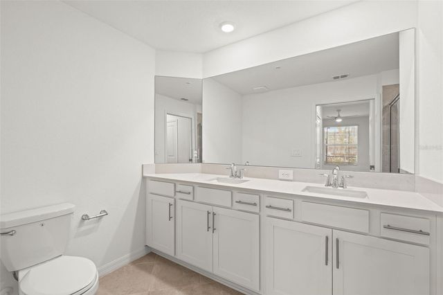 19015 SCALLOP LOOP 104, Lakewood Ranch, FL 34211