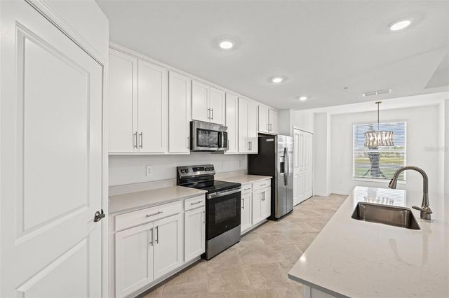 19015 SCALLOP LOOP 104, Lakewood Ranch, FL 34211