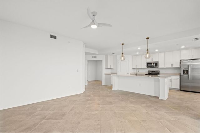 19015 SCALLOP LOOP 104, Lakewood Ranch, FL 34211