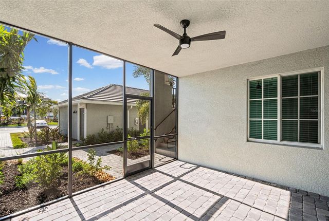 19015 SCALLOP LOOP 104, Lakewood Ranch, FL 34211