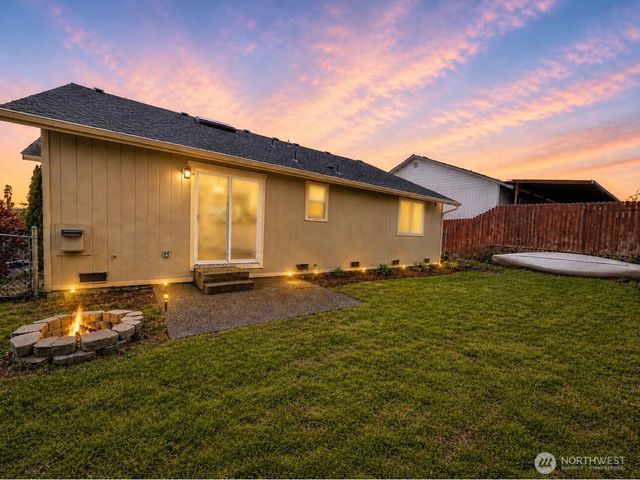 17425 Highland View Drive, Arlington, WA 98223