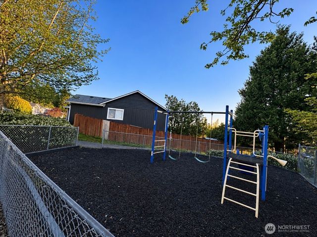 17425 Highland View Drive, Arlington, WA 98223