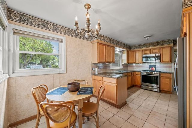 1326 CAVELL Avenue, Highland Park, IL 60035