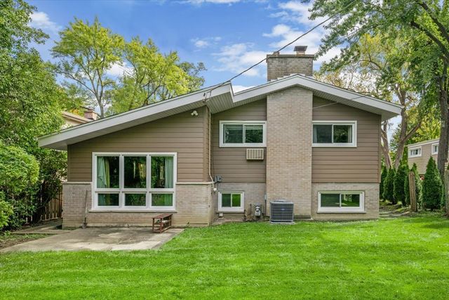 1326 CAVELL Avenue, Highland Park, IL 60035