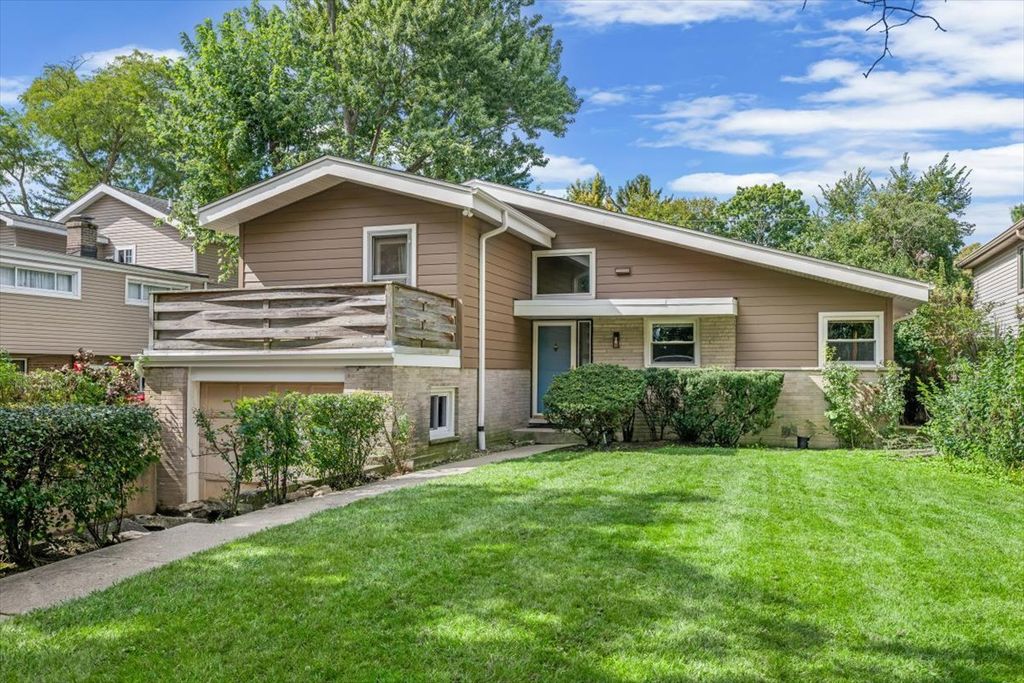 1326 CAVELL Avenue, Highland Park, IL 60035