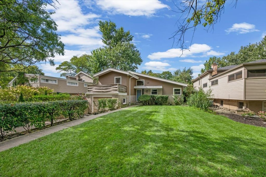 1326 CAVELL Avenue, Highland Park, IL 60035 — photo 2