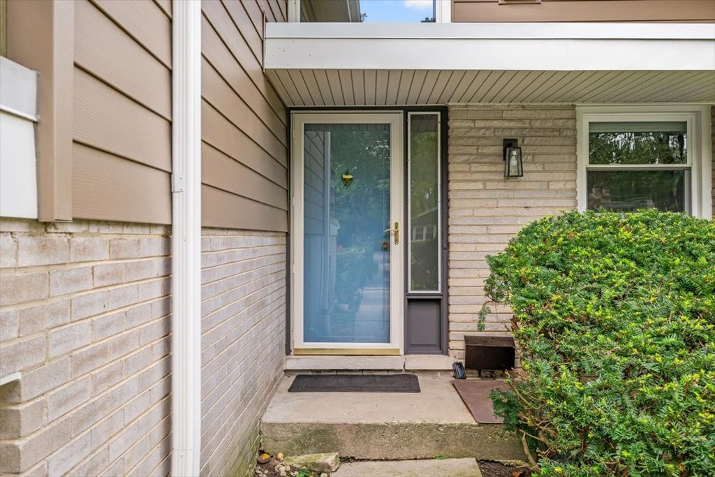 1326 CAVELL Avenue, Highland Park, IL 60035 — photo 3