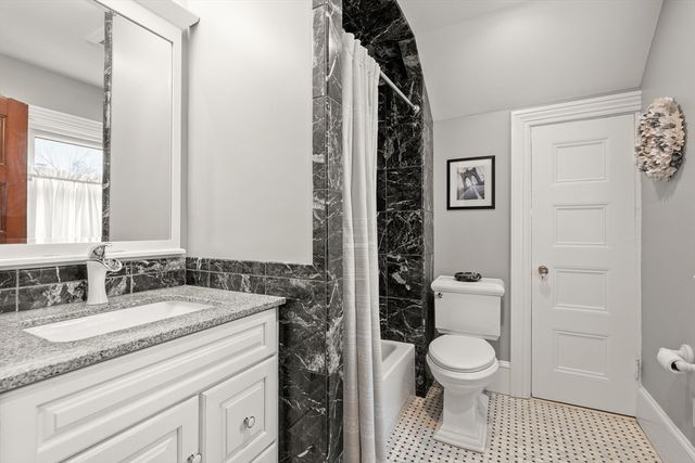 73 Union Street, Weymouth, MA 02190