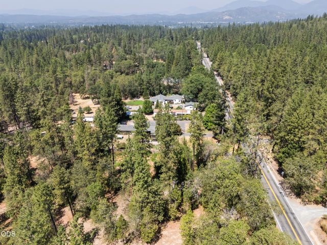 3044 Elk Lane, Grants Pass, OR 97527