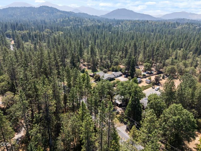 3044 Elk Lane, Grants Pass, OR 97527