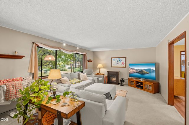 3044 Elk Lane, Grants Pass, OR 97527