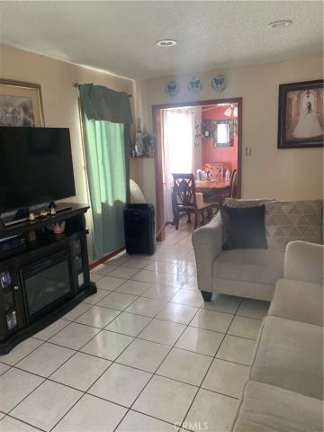 12358 214th, Hawaiian Gardens, CA 90716