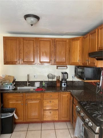 12358 214th, Hawaiian Gardens, CA 90716