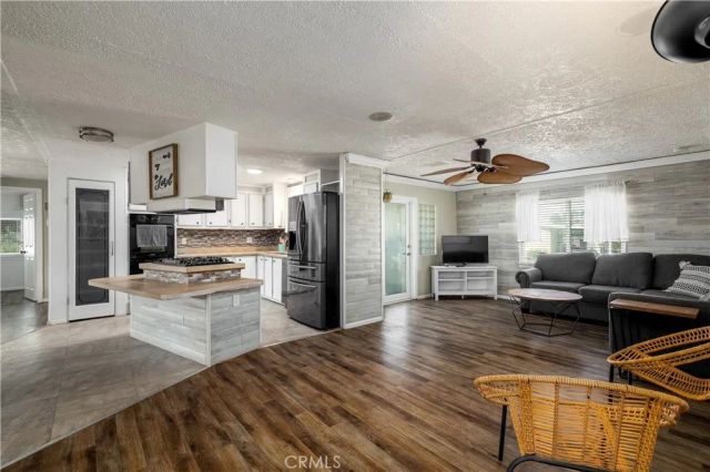 15181 Van Buren 90, Riverside, CA 92504