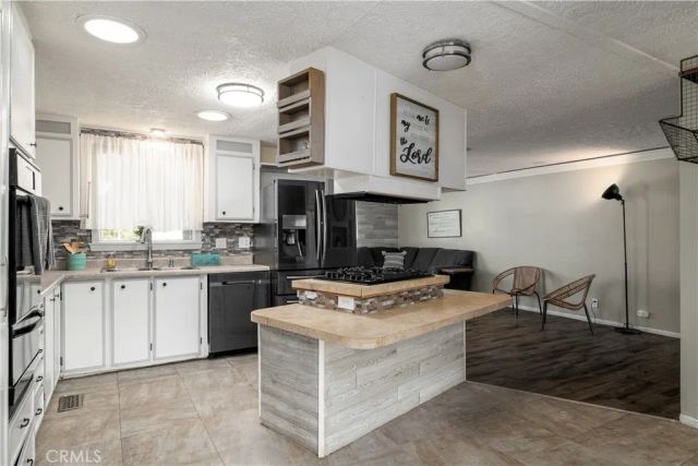 15181 Van Buren 90, Riverside, CA 92504