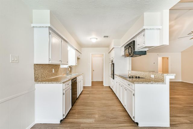 2230 E Clare Street, Deer Park, TX 77536