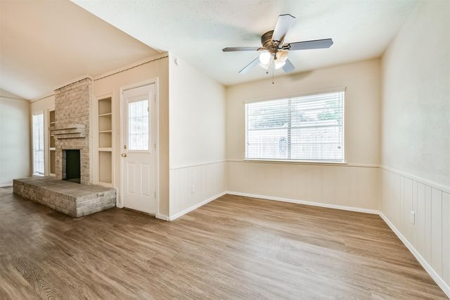 2230 E Clare Street, Deer Park, TX 77536