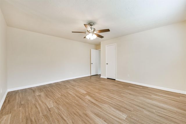 2230 E Clare Street, Deer Park, TX 77536