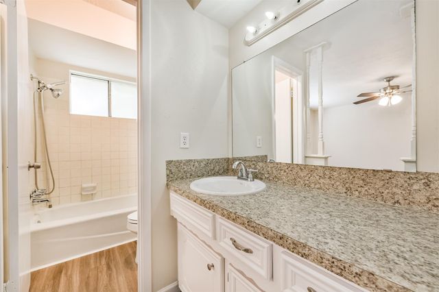 2230 E Clare Street, Deer Park, TX 77536