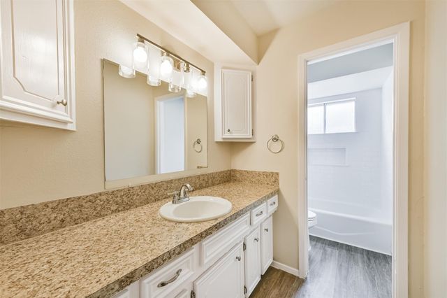 2230 E Clare Street, Deer Park, TX 77536