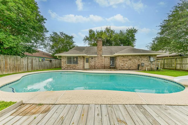 2230 E Clare Street, Deer Park, TX 77536