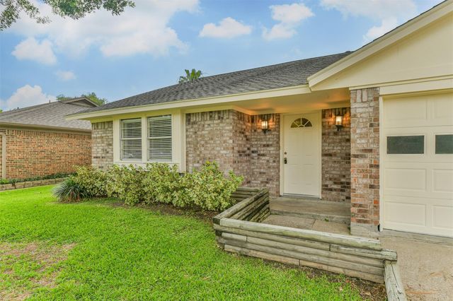 2230 E Clare Street, Deer Park, TX 77536