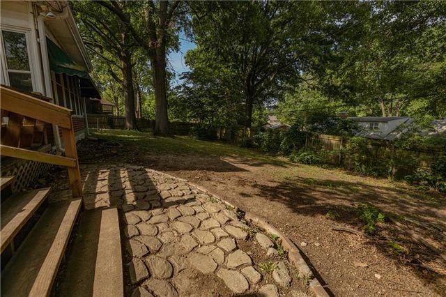 3604 S Cottage Street, Independence, MO 64055