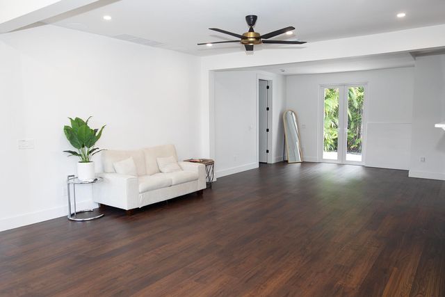 634 SE 3rd Avenue, Delray Beach, FL 33483