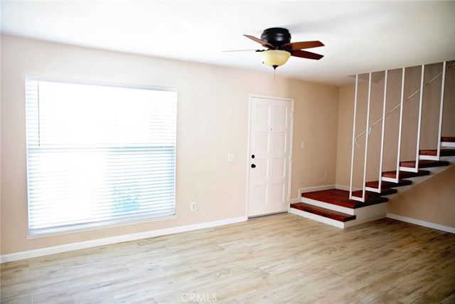 2829 W Avenue J4, Lancaster, CA 93536
