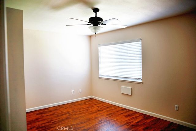 2829 W Avenue J4, Lancaster, CA 93536