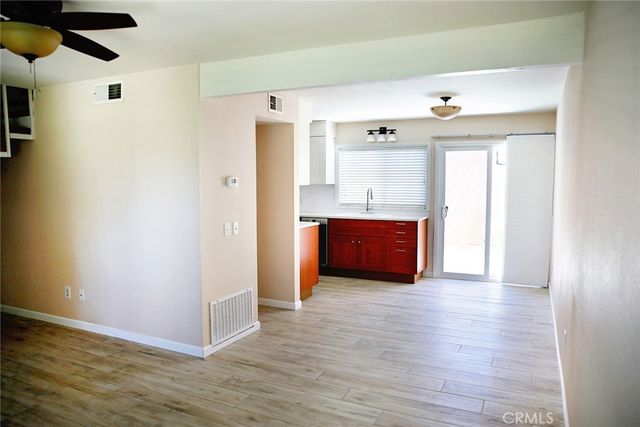 2829 W Avenue J4, Lancaster, CA 93536