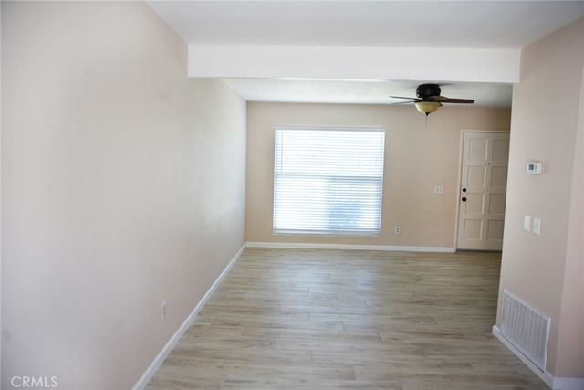 2829 W Avenue J4, Lancaster, CA 93536