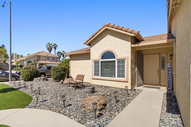 2588 Foxwood Ct, Oakdale, CA 95361