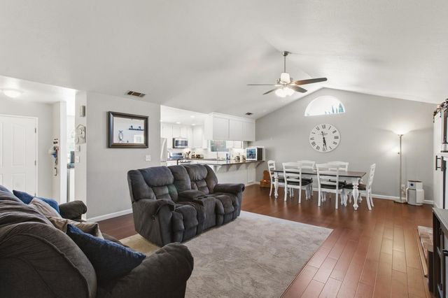 2588 Foxwood Ct, Oakdale, CA 95361