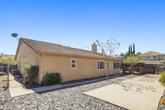 2588 Foxwood Ct, Oakdale, CA 95361