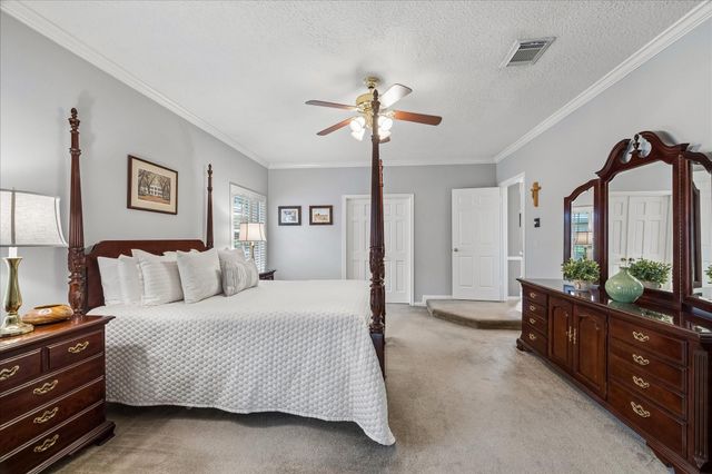 4003 Haven Pines Drive, Kingwood, TX 77345