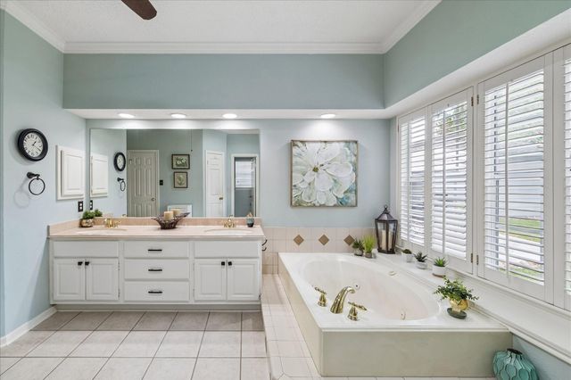 4003 Haven Pines Drive, Kingwood, TX 77345