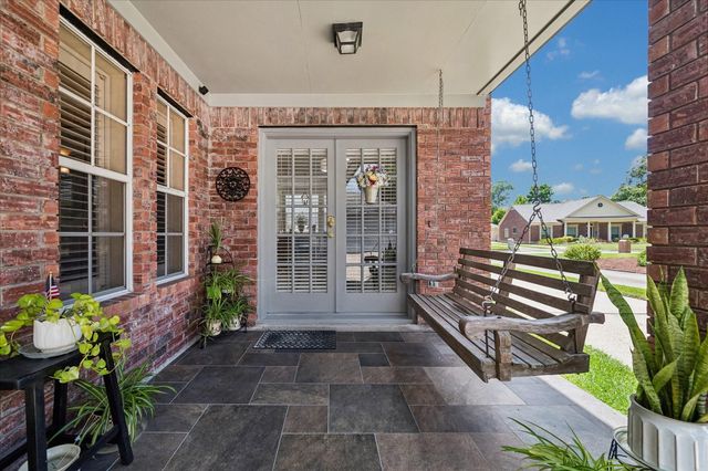 4003 Haven Pines Drive, Kingwood, TX 77345