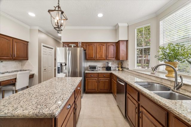 4003 Haven Pines Drive, Kingwood, TX 77345