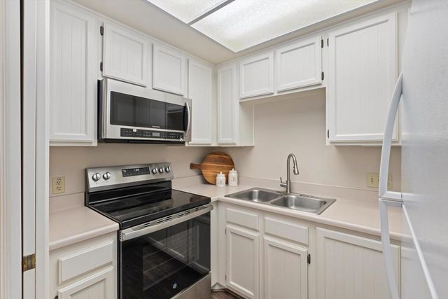 1664 Circa Del Lago E105, San Marcos, CA 92078