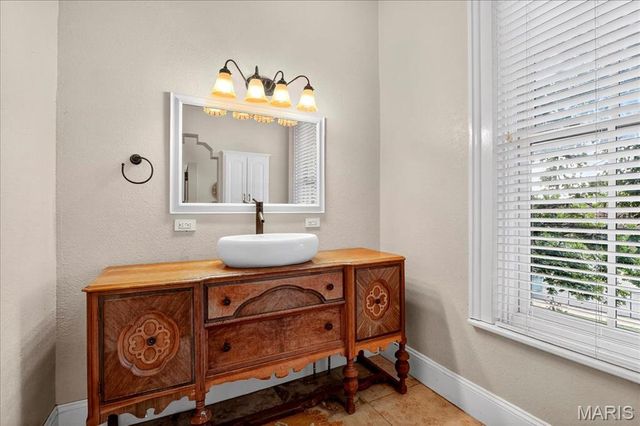 402 Abend Street, Belleville, IL 62220