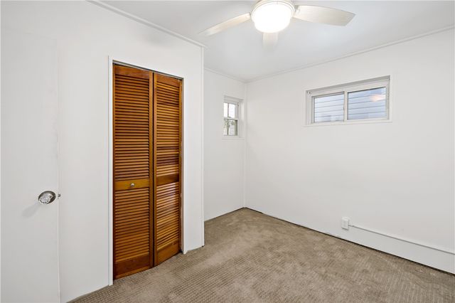 4315 Lydia St, Greenfield, PA 15207