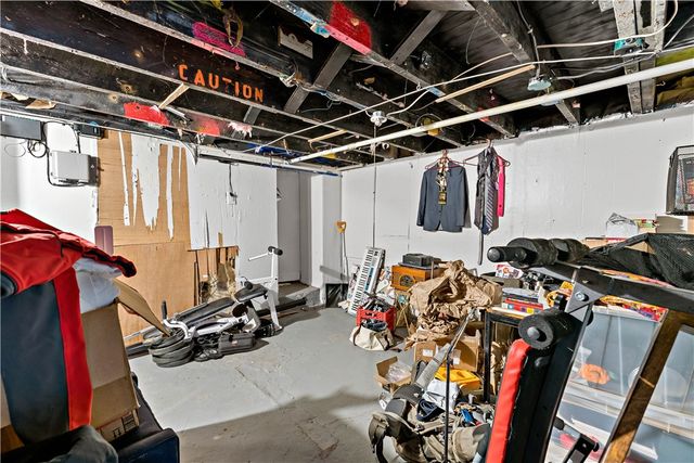 4315 Lydia St, Greenfield, PA 15207